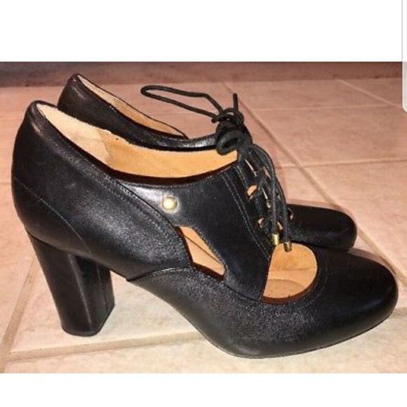 clarks lace up heels